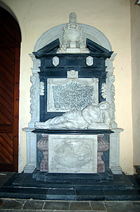 The monument of Lady Jane Hart August 2011